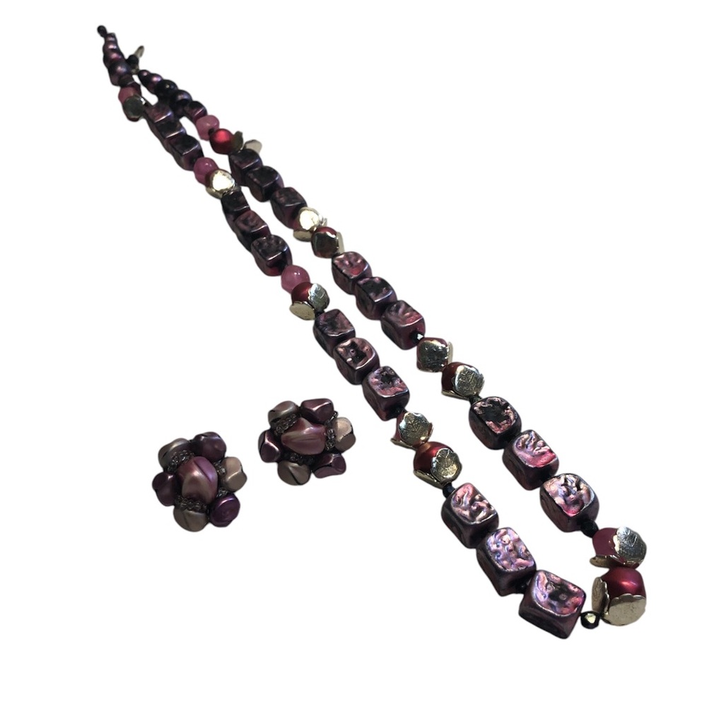 Vintage Costume Jewelry Necklace with Matching Clip on Earrings Pink/Purple